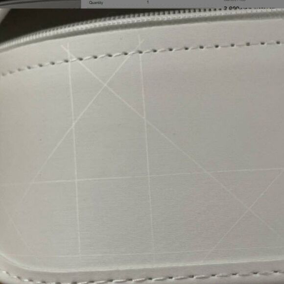 ✨ New Dior Luxury Sunglasses Case - White w/ Dustcover & Lens Wipe ✨ - Picture 4 of 6